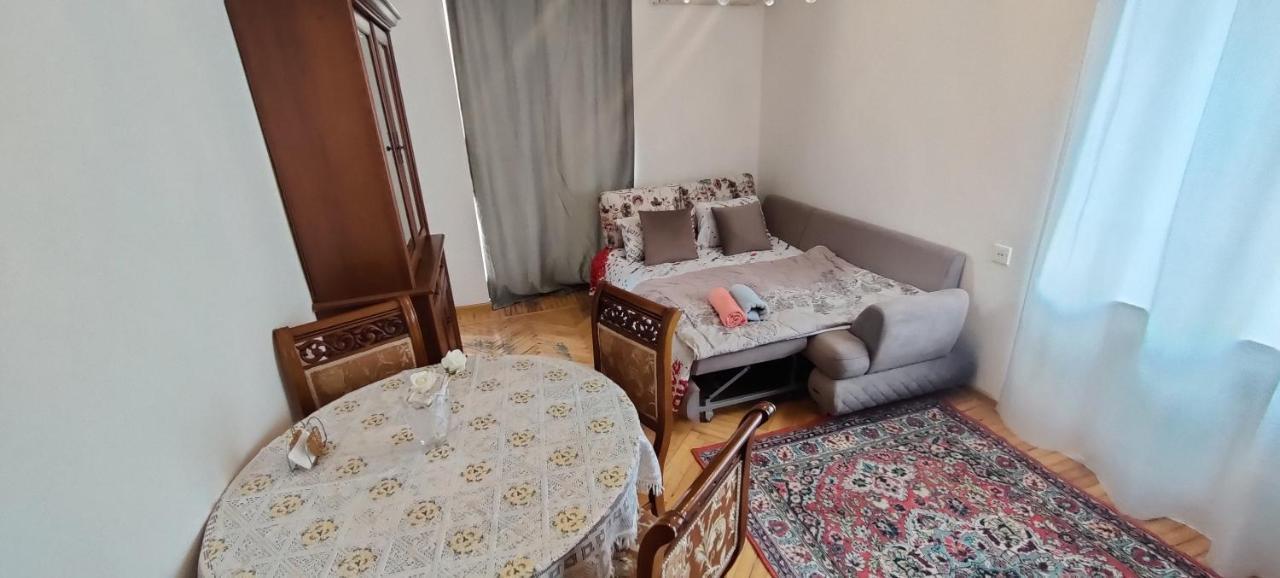 Budget One Room Apartment Baky Esterno foto